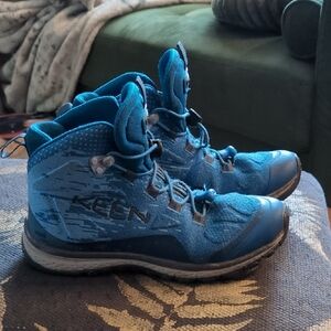 Keen Vibrant Blue Outdoor Boots